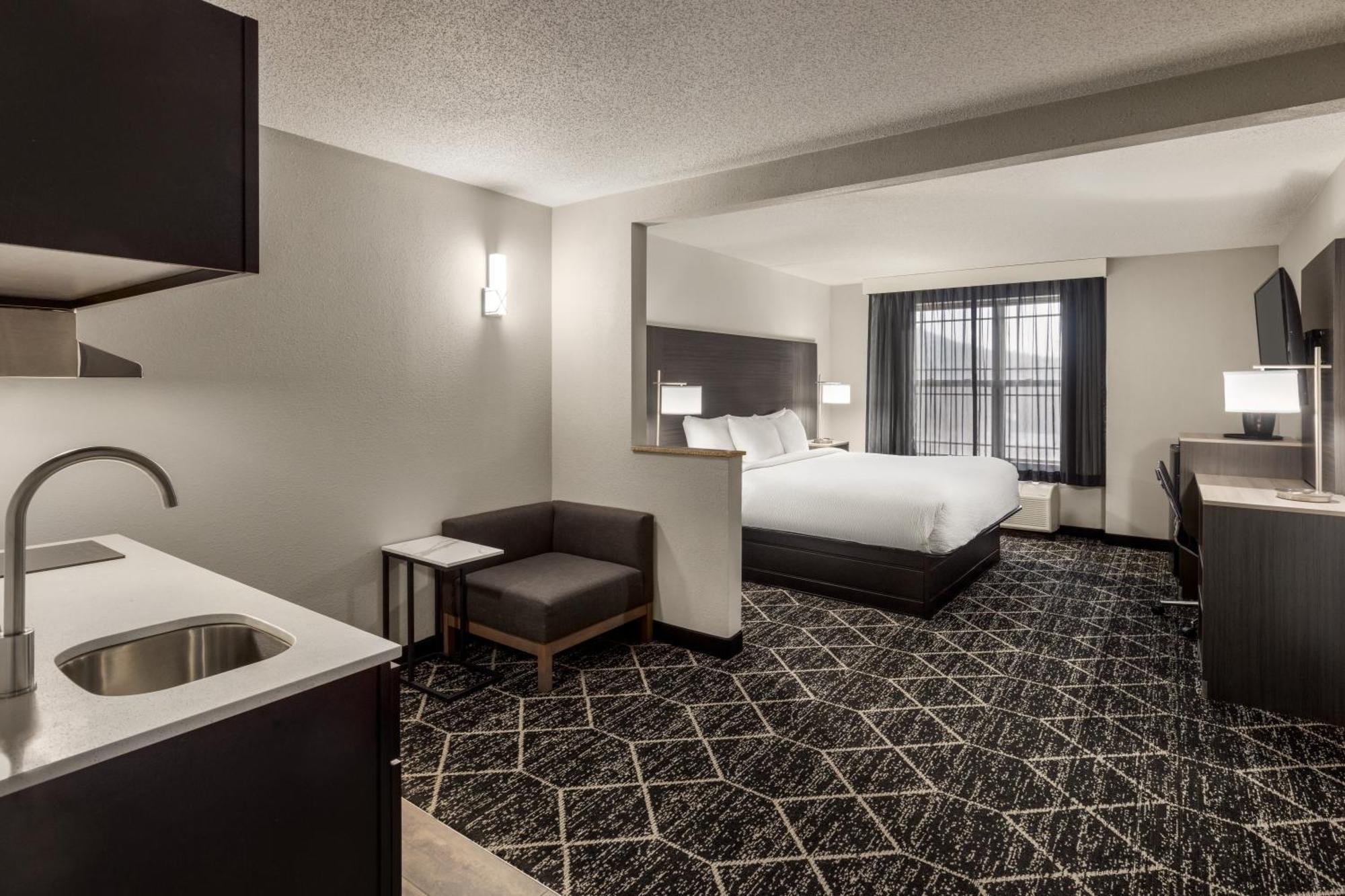La Quinta Inn & Suites By Wyndham Lake George Exterior foto
