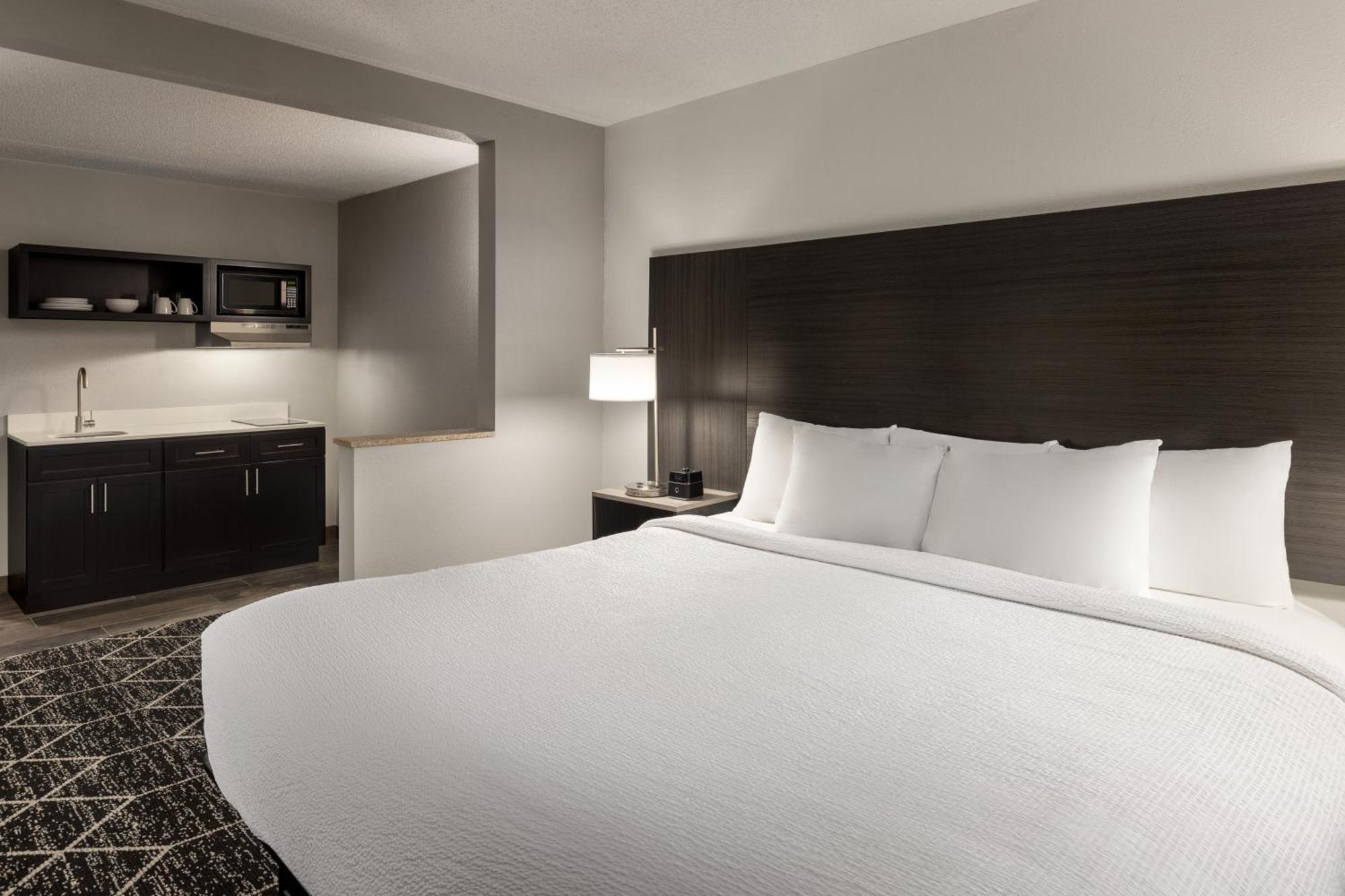 La Quinta Inn & Suites By Wyndham Lake George Exterior foto