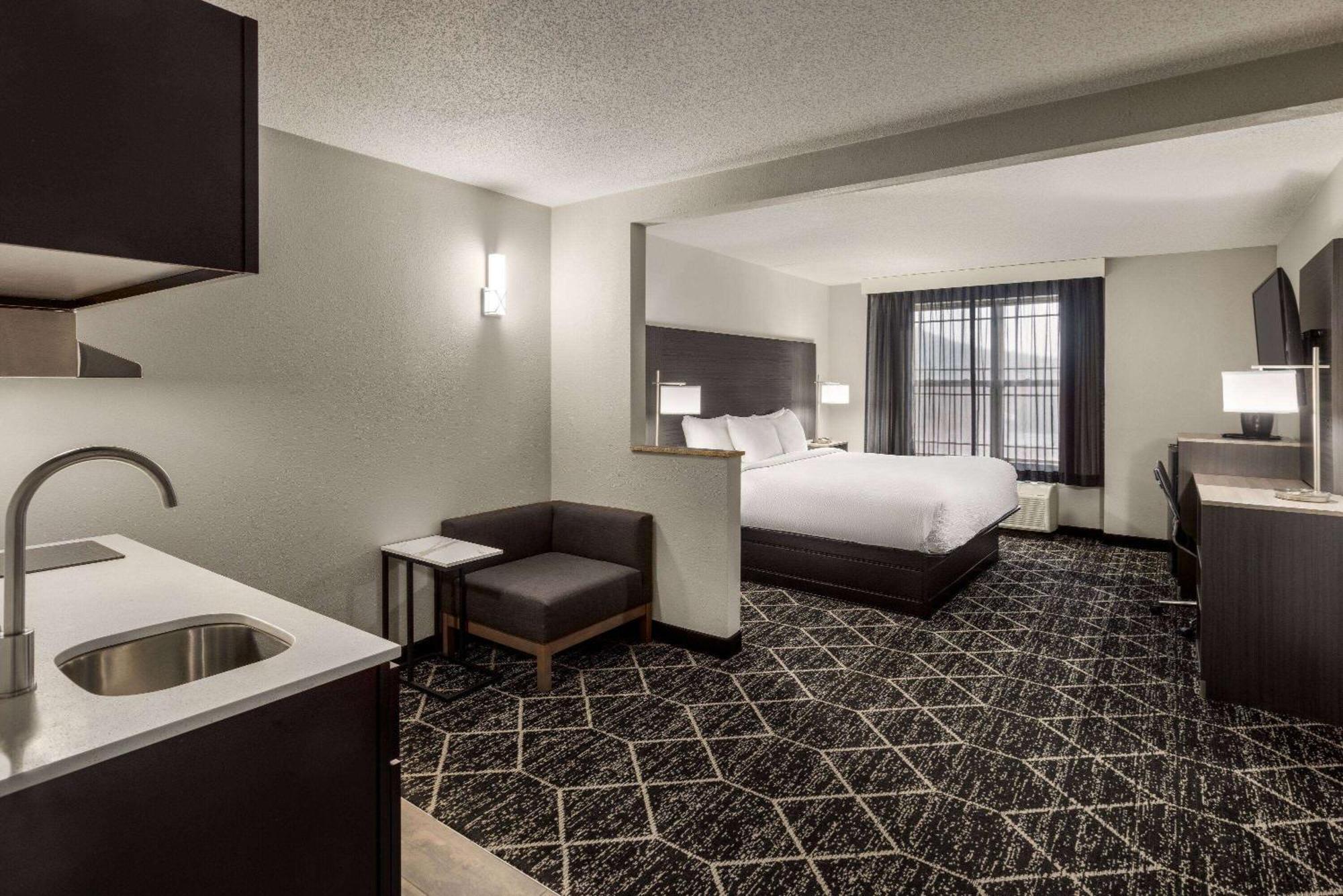 La Quinta Inn & Suites By Wyndham Lake George Exterior foto